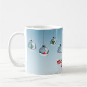 Hängende Christbaumkugeln Frohe Weihnachten Tasse (Links)