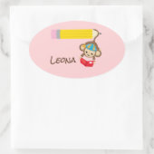 Hängendes Affe-Lesebuch mit Namen Ovaler Aufkleber (Tasche)