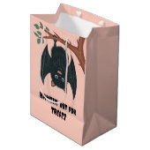 Hanging Bat Mittlere Geschenktüte (Vorderseite Schrägansicht)