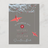 Hanging Origami Red Paper Cranes Zen Save the Date Ankündigungspostkarte (Vorderseite)