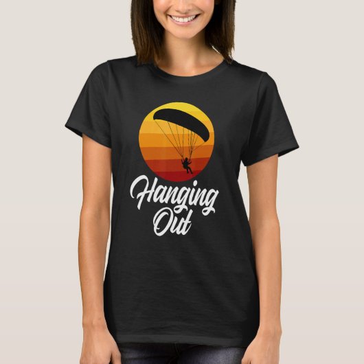 Hanging Out Retro Women Paraglider Adventure 1 T-Shirt (Vorderseite)