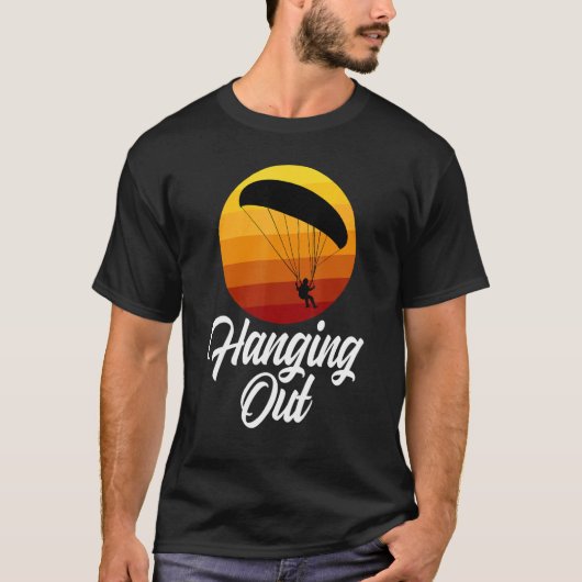Hanging Out Retro Women Paraglider Adventure 1 T-Shirt (Vorderseite)
