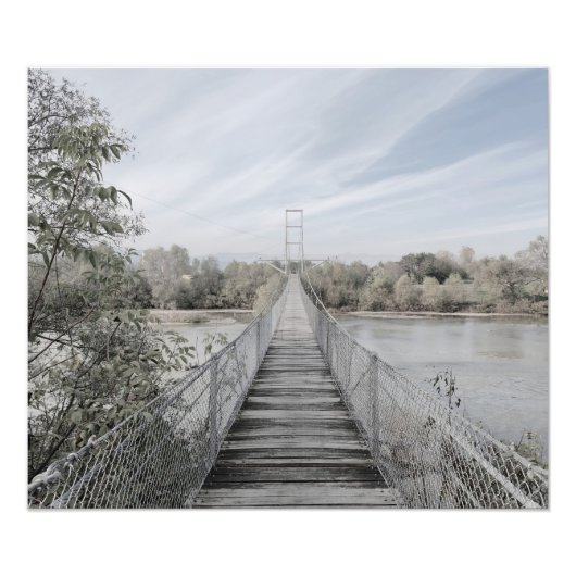 Hängte Brücke über den Fluss Fotodruck (Vorne)