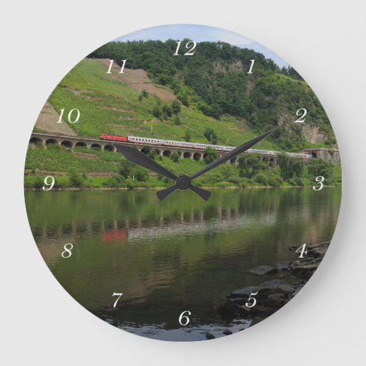 Hangviadukt Pünderich Große Wanduhr (Vorderseite)
