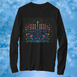 Hannukah Menorah T - Shirt<br><div class="desc">Feiern Sie acht Tage und acht Nächte des Festivals der Lichter mit Hanukkah-Karten und Geschenken. Das Lichterfest ist hier. Lächle die Menorah,  spiele mit dem dreiel und feiere auf Latkes und Sufganiyots. Feiern Sie den Geist von Hanukkah mit Freunden,  Familie und Lieben,  indem Sie ihnen Happy Hanukkah wünschen.</div>