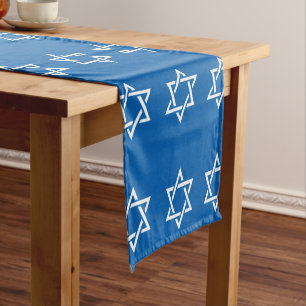 Hannukah Typografie Collage Art Kurzer Tischläufer