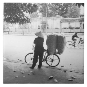 Hanoi Vietnam, Bicyle Delivery Woman (NR) Fliese