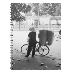 Hanoi Vietnam, Bicyle Delivery Woman (NR) Notizblock