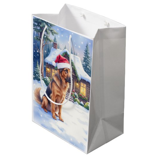 Hanoverian Scenthound Snowy Forest Cabin Santa Hat Mittlere Geschenktüte (Rückseite Schrägansicht)