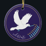 Hanukkah "DoveLightsMenorah"/Circle Ornament<br><div class="desc">Hanukka "Dove Lights Menorah/Gold, Blau"/Circle Ornament. (2 Seiten) Um den Schriftart zu personalisieren, löschen Sie einfach den Text auf der Rückseite und vorne des Ornaments und ersetzen ihn durch Ihren eigenen Text, indem Sie den Stil, die Größe und die Farbe Ihres Lieblingszeichens verwenden. Der Hintergrund auf der Rückseite und vor...</div>