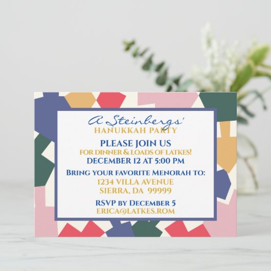 Hanukkah Einladung Moderne Dreidels (Stehend Vorderseite)