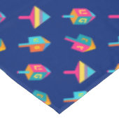 Hanukkah Festival Party dreidels blue pattern toys Tischdecke (Schrägansicht)