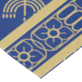 Hanukkah Festival Party Gold Menorah blue pattern Tischdecke (Schrägansicht)