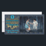 Hanukkah Fotokarte "O Dreidel Dreidel Dreidel.." Feiertagskarte<br><div class="desc">Happy Holiday, Hanukkah/Chanukah Foto Card, "O Dreidel Dreidel Nun Dreidel Wir werden spielen" Glossy, Foto Card mit weißem Umschlag. Personalisieren Sie das Foto und die Formulierung "Happy Hanukkah, The Blumbergs" Anpassen Sie die Formulierung, indem Sie Ihren bevorzugten Schriftart Stil, Farbe und Größe. Die Hintergrundfarbe kann ausgetauscht und die Goldschicht des...</div>