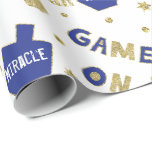 Hanukkah Geschenk Wrap Ein großes Wunder geschah h Geschenkpapier<br><div class="desc">Hanukkah "Chanukah GAME ON, ein großes Wunder geschah hier"Personalisieren durch Löschen von Text, ein großes Wunder geschah hier, und durch Ihren eigenen Text zu ersetzen. Wählen Sie Ihren bevorzugten Schriftart Stil, Farbe und Größe. Wählen Sie aus 4 Stilen und 5 Packungsgrößen. Genießen Sie und danken Sie für Ihr Kommen und...</div>