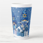 Hanukkah Gnomes Latte Tasse (Vorderseite)