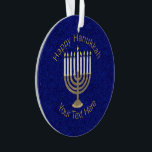 Hanukkah Gold Menorah Elegant Chrismukkah Ornament<br><div class="desc">Ein elegantes Chrismukkah-Urlaubsornament ist für Paare und Familien, die ihre Ferien vereinen, eine Erinnerungen für die nächsten Jahre zu schaffen, ein nachdenkliches Geschenk oder ein wahrer Sake. Ein tiefer, fast funkelnd Hintergrund ist die Kulisse für meine originale alte goldene Menorah mit weißer Kerze. Dieses Chanukah-Ornament wurde exklusiv für meinen Laden...</div>