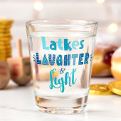 Hanukkah Latkes Laghter Light Bold Fun Typografie Schnapsglas