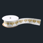 Hanukkah Menorah Festival of Lights Satinband<br><div class="desc">Feiern Sie das Fest der Widmung mit diesem originalen Menorah Illustrationsmuster von Holiday Hearts Designs (alle Rechte vorbehalten).</div>