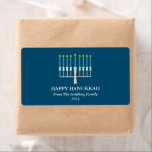 Hanukkah Menorah in Blue Personalisiert<br><div class="desc">Einfache Hanukkah grüßen mit einer beleuchteten menorah Illustration in blau. Alle Texte können so angepasst werden,  dass Sie Ihre bevorzugte Hanukah-Rechtschreibung verwenden können.</div>