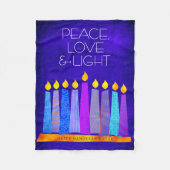 Hanukkah Menorah Kerzen auf blau, Peace Liebe Ligh Fleecedecke (Vorderseite)