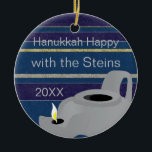 Hanukkah "Oil Lamp/Gold" Circle Ornament<br><div class="desc">Hanukkah "Oil Lamp/Gold" Circle Ornament. (2 Seiten) Personalisieren Sie, indem Sie Text auf der Vorder- und Rückseite des Ornaments löschen. Dann geben Sie Ihre eigenen Schriftart mit der gewünschten Farbe, Größe und Stil ein. Danke, dass ihr angehalten und vorbeigekommen seid! Viel geschätzt! Happy Chanukah/Hanukkah! Halte einmalige Familien-Erinnerungen auf diesem gestaltbaren...</div>