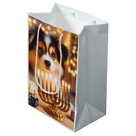 Hanukkah Puppy Mittlere Geschenktüte (Vorderseite Schrägansicht)