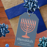 Hanukkah Rustic Menorah Fun Whimsical Modern Geschenkanhänger<br><div class="desc">Personalisierte Hanukkah Geschenketiketten fügen Ihren Feierlichkeiten eine individuelle Touch hinzu, und dieses rustikale Imitat Holz-Menorah-Design auf reich tiefblau verbindet das Knebel mit Moderne auf eine angenehme Weise. Fügen Sie Ihren Namen in einem hellblauen Schriftart zu den unteren dieser benutzerdefinierten Geschenketiketten oder tauschen Sie diese mit einer kurzen Chanukah-Nachricht aus. Hanukkah...</div>