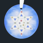 Hanukkah Star und Schneeflocken Blau Ornament<br><div class="desc">Dekoration mit meinem Design für Hanukkah mit dem Stern von David und kleinen bunten Schneeflocken auf einem blau-weiß frostigen Look Hintergrund.</div>