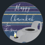 Hanukkah Stickers (1 1/2"/3")"Öllampe Gold/Silber<br><div class="desc">Hanukkah/Holiday Aufkleber, personalisieren. "Öllampe Gold/Silber" wählen Sie aus 1 1/2" und 3" Aufklebern. Personalisieren Sie, indem Sie Text mit Ihrer eigenen Nachricht löschen und ersetzen. Wählen Sie Ihre Lieblings-Schriftart-Größe, Stil und Farbe. Danke, dass du angehalten und eingekauft hast! Ihr Geschäft ist sehr geschätzt! Happy Hanukka! Form: Klassischer Round Sticker Machen...</div>