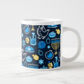 Hanukkah Symbole Blaues Muster Jumbo-Tasse (Rechts)