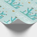Hanukkah Wrapping Paper "Blue Lights, Latkes" Geschenkpapier<br><div class="desc">Hanukkah Geschenk Wrap "Blue Lights,  Latkes,  Chanukah/Menorah". Genießen Sie mein neuestes Verpackungspapierdesign. Der Preis variiert je nach Wahl zwischen 4 Papiertypen und 5 Papiergrößen.
Danke,  dass Sie anhalten und einkaufen. Ihr Geschäft ist sehr geschätzt. Viel Spaß!
Chag/Happy Chanukah/Hanukkah!!</div>