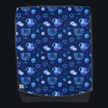 Hanukkiah Happy Hanukkah Jewish Holiday Menorah Rucksack<br><div class="desc">Hanukkiah-Symbol. Happy Hanukkah Party jüdischer Urlaub Blue Menorah Muster. Jüdisches Holiday Chanukkah Dekoration mit traditionellem Chanuka Dekorationssymbol - Navy Blue Farbe hanukkiah menorah, Kerzenhalter mit Kerzen, Stern von David und neon blaue Lichter Illustration. Hanukkah Festival der Lichter Event Dekoration. Jerusalem, Israel.Zubehör > Beutel & Wallets > Backpacks Judaika Modernes Design...</div>