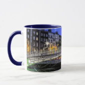 Ha'penny Bridge, Dublin, Irland landschaftliches F Tasse (Links)