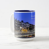 Ha'penny Bridge, Dublin, Irland landschaftliches F Zweifarbige Tasse (Vorderseite Links)