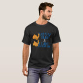 Happier als ein Kamel am Hump Day T-Shirt (Vorne ganz)