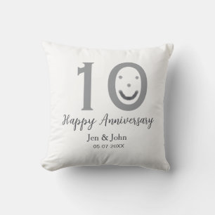 Happy 10. Jubiläum Datum grau kühn emoji Kissen