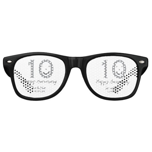 Happy 10. Jubiläum Datum grau kühn emoji Partybrille (Vorderseite)