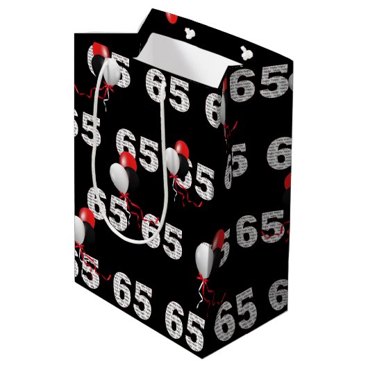 Happy 65. Geburtstag Balloons Mittlere Geschenktas Mittlere Geschenktüte (Rückseite Schrägansicht)
