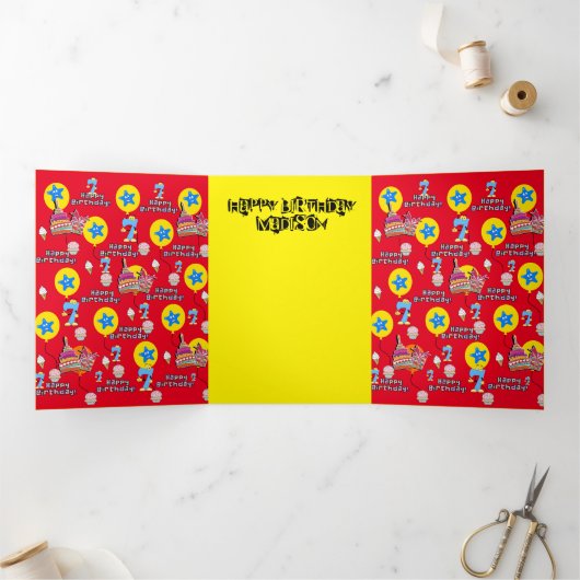 Happy 7th Birthday Card, #7 Red & Yellow Dreifach Gefaltete Karte (Innenseite)