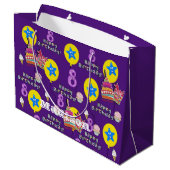 Happy 8th Birthday Geschenktasche #8 Lila Große Geschenktüte (Rückseite Schrägansicht)