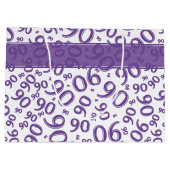 Happy 90. Random Number Pattern Lila/weiß Große Geschenktüte (Rückseite)