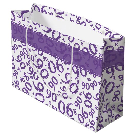 Happy 90. Random Number Pattern Lila/weiß Große Geschenktüte (Rückseite Schrägansicht)
