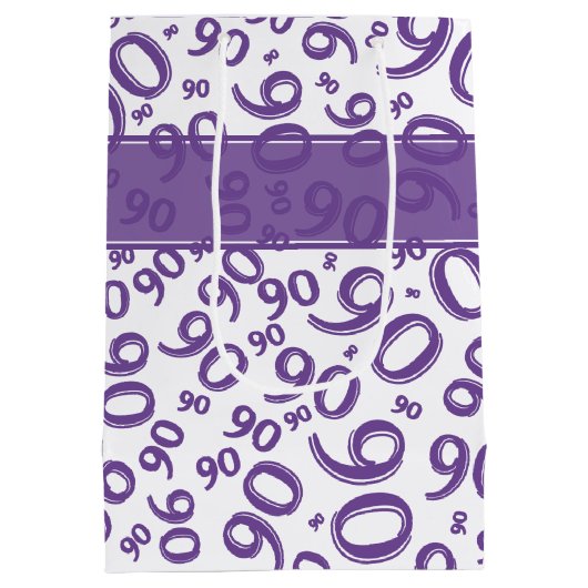 Happy 90. Random Number Pattern Lila/weiß Mittlere Geschenktüte (Rückseite)
