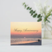 Happy Anniversary - Romantic Couple Beach Sunset Postkarte (Stehend Vorderseite)