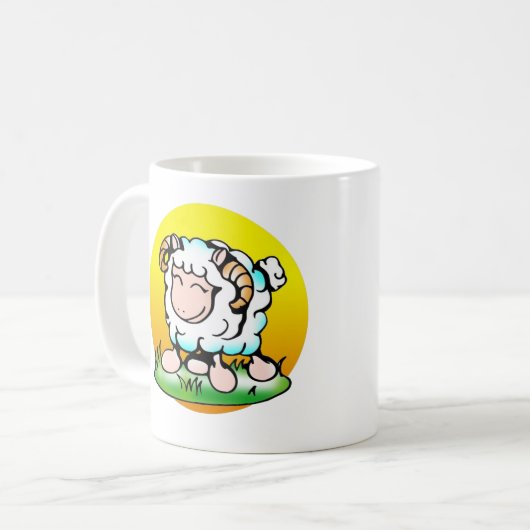Happy Aries Ram Cartoon auf Gras Kaffeetasse (Vorderseite Links)
