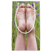 Happy Bare Feet Kleine Geschenktüte (Vorderseite)
