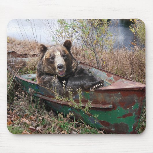 Happy Bear in einem rauschigen Rowboat Mousepad (Vorne)