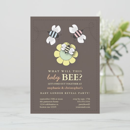Happy Bee Family Paares Baby Gender Reveal Party Einladung (Stehend Vorderseite)