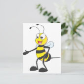 Happy Bee Pointing Postkarte (Stehend Vorderseite)